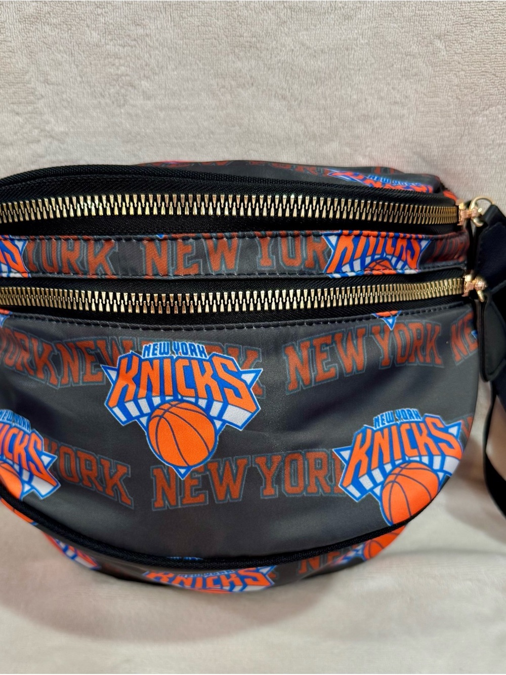 New New York Knicks Black Logo Crossbody Bag with Orange & Blue Accents